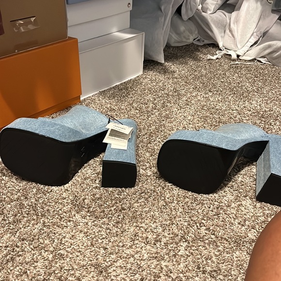 Zara Denim platform mule heels! NEW WITH TAGS - Picture 4 of 5